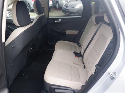 2020 Ford Escape SE   - Photo 10 - Kirkland, WA 98033