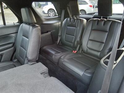 2014 Ford Explorer   - Photo 11 - Kirkland, WA 98033