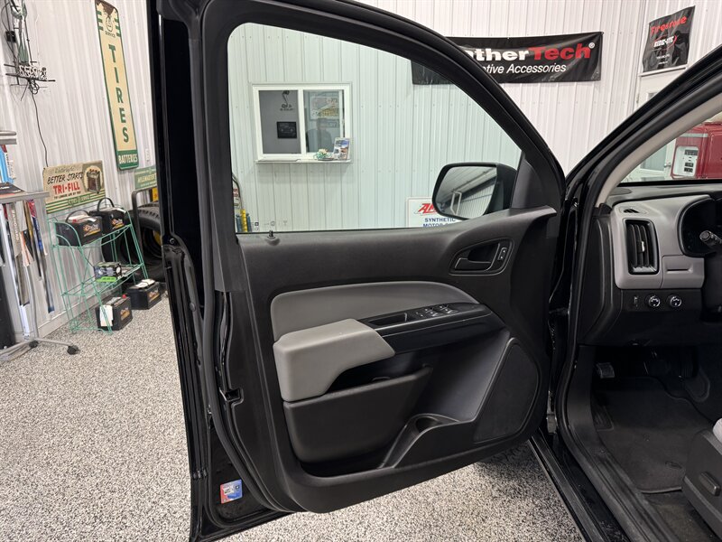 2018 Chevrolet Colorado Work Truck   - Photo 12 - Rochelle, IL 61068