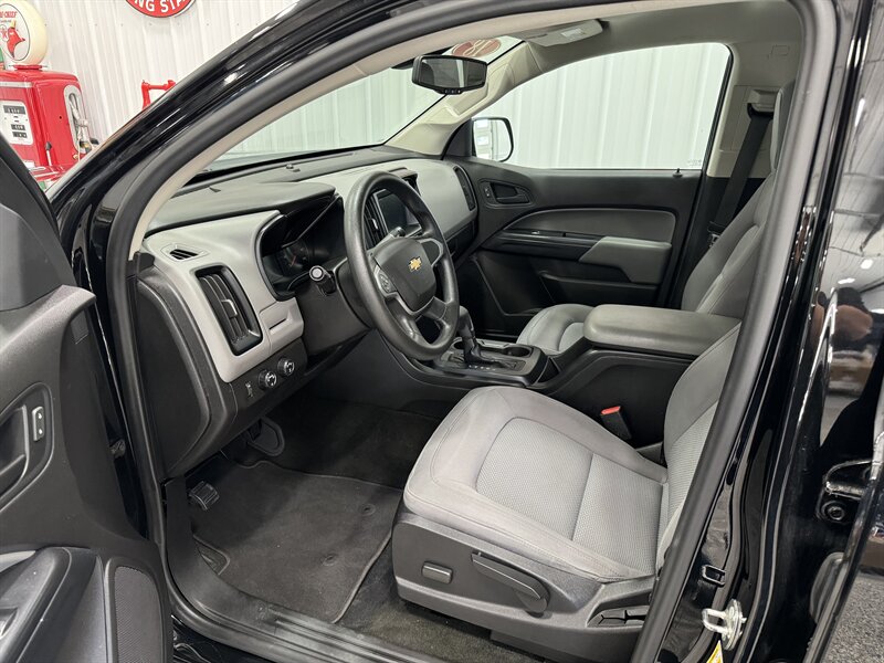 2018 Chevrolet Colorado Work Truck   - Photo 10 - Rochelle, IL 61068