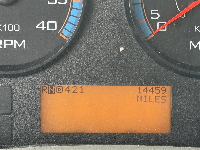 2013 International DuraStar 4300   - Photo 3 - Rochelle, IL 61068