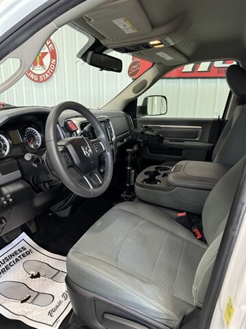 2018 RAM Ram Pickup 2500 SLT   - Photo 13 - Rochelle, IL 61068