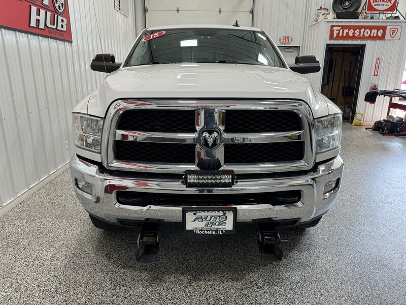 2018 RAM Ram Pickup 2500 SLT   - Photo 5 - Rochelle, IL 61068