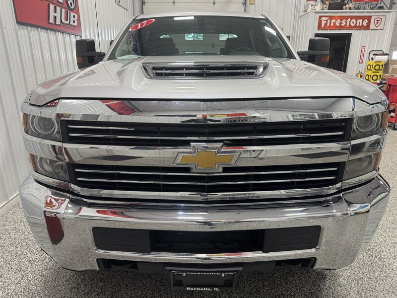 2017 Chevrolet Silverado 2500HD Work Truck   - Photo 15 - Rochelle, IL 61068