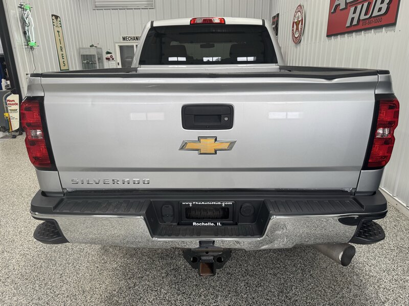 2017 Chevrolet Silverado 2500HD Work Truck   - Photo 17 - Rochelle, IL 61068