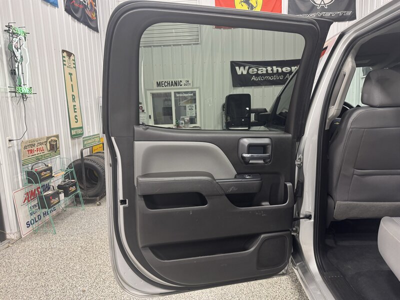 2017 Chevrolet Silverado 2500HD Work Truck   - Photo 25 - Rochelle, IL 61068