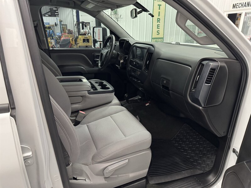 2018 Chevrolet Silverado 1500 Work Truck - Photo 15 - Rochelle, IL 61068