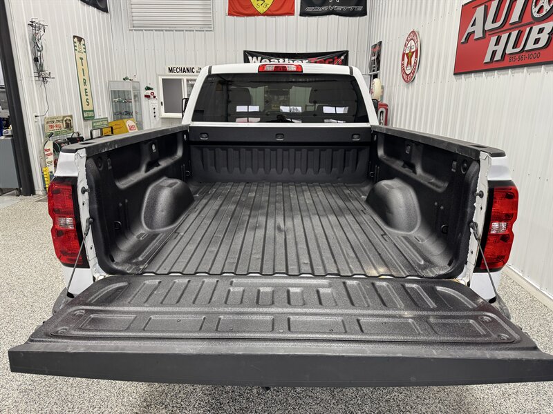 2018 Chevrolet Silverado 1500 Work Truck - Photo 13 - Rochelle, IL 61068