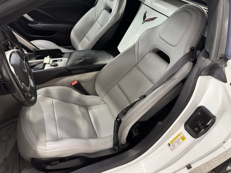 2014 Chevrolet Corvette Stingray - Photo 18 - Rochelle, IL 61068