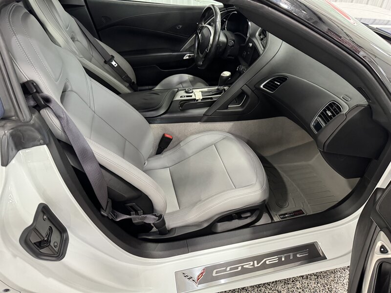 2014 Chevrolet Corvette Stingray - Photo 10 - Rochelle, IL 61068