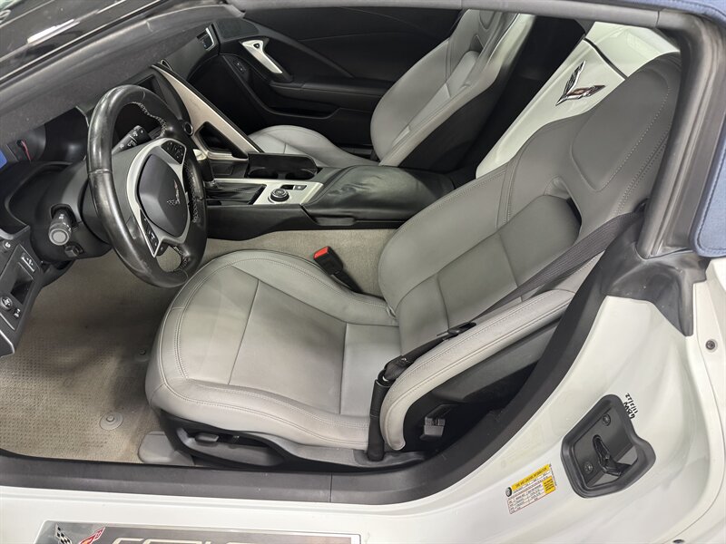 2014 Chevrolet Corvette Stingray - Photo 6 - Rochelle, IL 61068