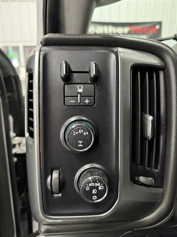 2018 Chevrolet Silverado 2500 LTZ   - Photo 14 - Rochelle, IL 61068