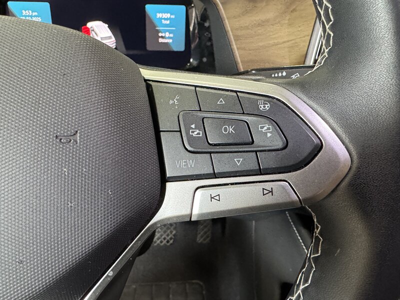 2024 Volkswagen Atlas SE 4Motion   - Photo 9 - Rochelle, IL 61068