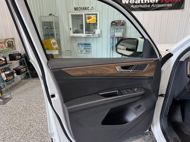 2024 Volkswagen Atlas SE 4Motion   - Photo 23 - Rochelle, IL 61068