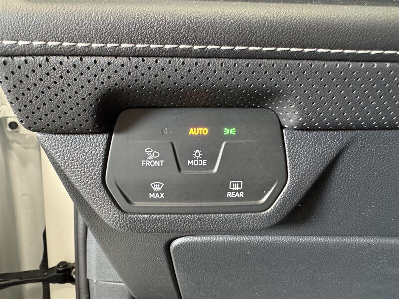 2024 Volkswagen Atlas SE 4Motion   - Photo 11 - Rochelle, IL 61068