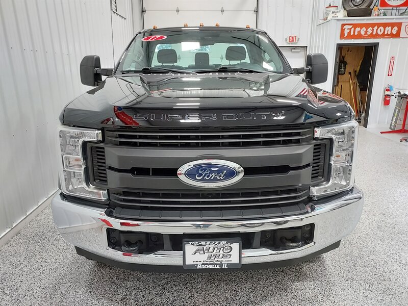 2017 Ford F-250 Super Duty XL   - Photo 7 - Rochelle, IL 61068