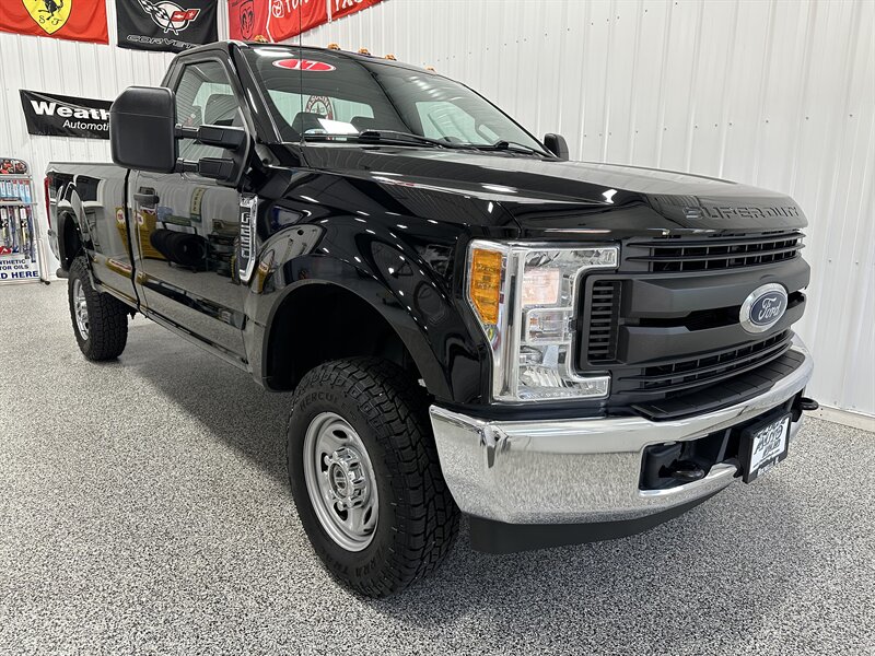 2017 Ford F-250 Super Duty XL   - Photo 21 - Rochelle, IL 61068