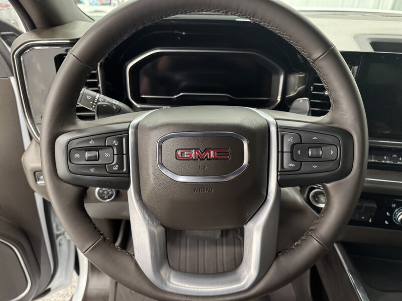 2025 GMC Sierra 1500 SLT X31 Off Road Pkg - Photo 4 - Rochelle, IL 61068