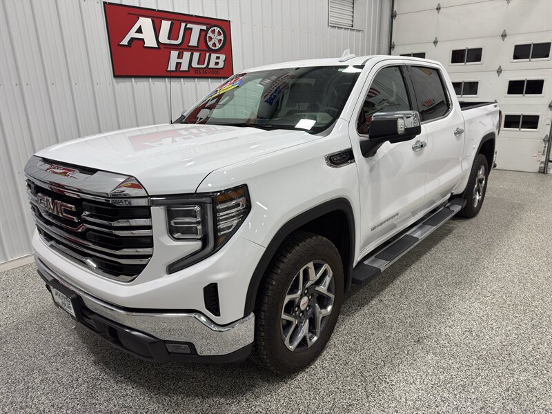 2025 GMC Sierra 1500 SLT X31 Off Road Pkg - Photo 2 - Rochelle, IL 61068