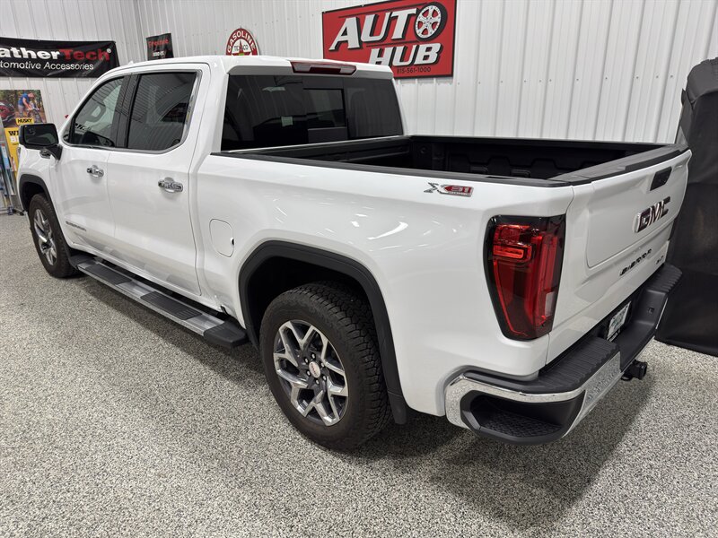 2025 GMC Sierra 1500 SLT X31 Off Road Pkg - Photo 29 - Rochelle, IL 61068