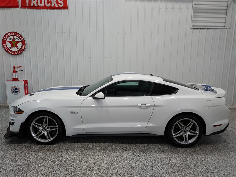2019 Ford Mustang GT Premium  Track Pack - Photo 2 - Rochelle, IL 61068
