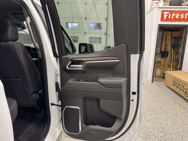 2022 Chevrolet Silverado 1500 LT - Photo 26 - Rochelle, IL 61068