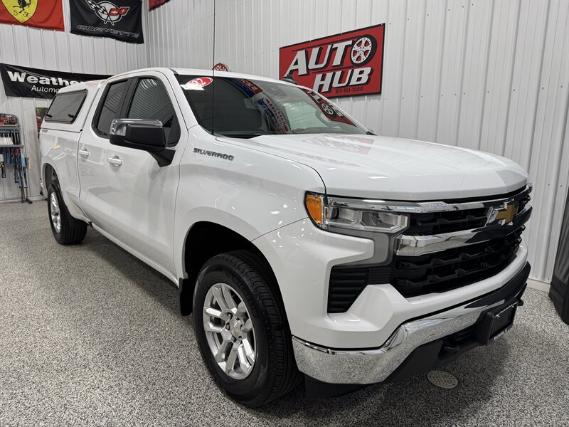 2022 Chevrolet Silverado 1500 LT - Photo 4 - Rochelle, IL 61068