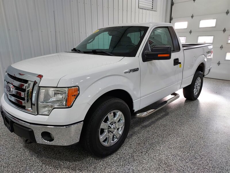 2011 Ford F-150 XLT   - Photo 2 - Rochelle, IL 61068