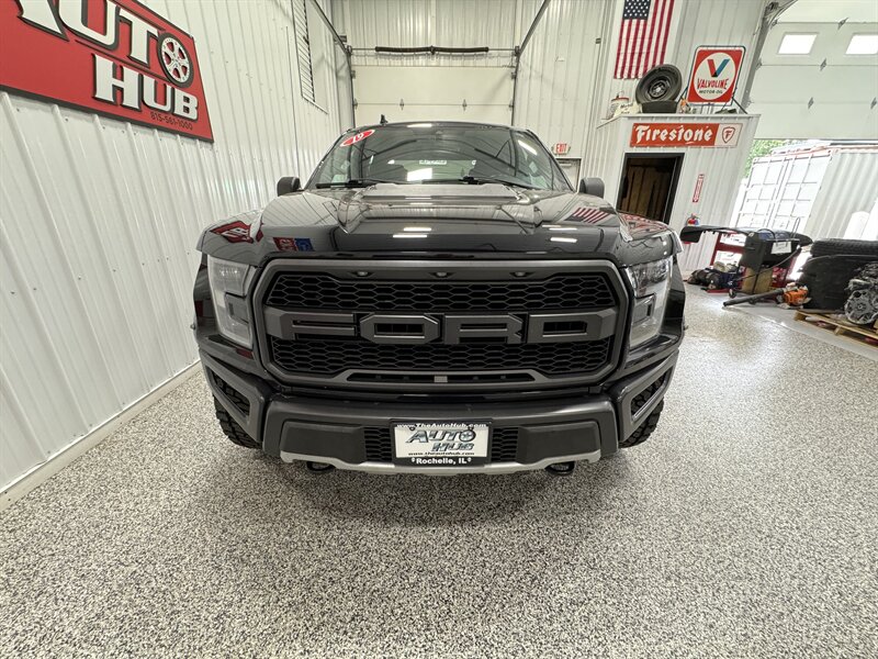 2019 Ford F-150 Raptor   - Photo 4 - Rochelle, IL 61068