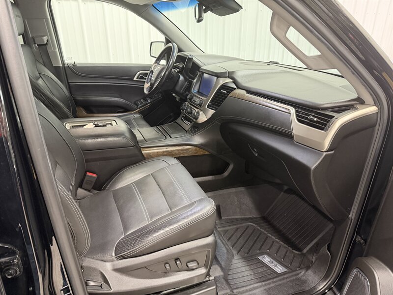 2018 GMC Yukon Denali   - Photo 17 - Rochelle, IL 61068