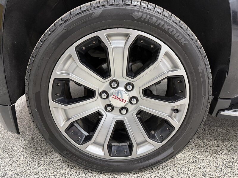 2018 GMC Yukon Denali   - Photo 25 - Rochelle, IL 61068