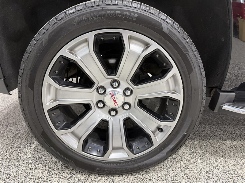 2018 GMC Yukon Denali   - Photo 27 - Rochelle, IL 61068