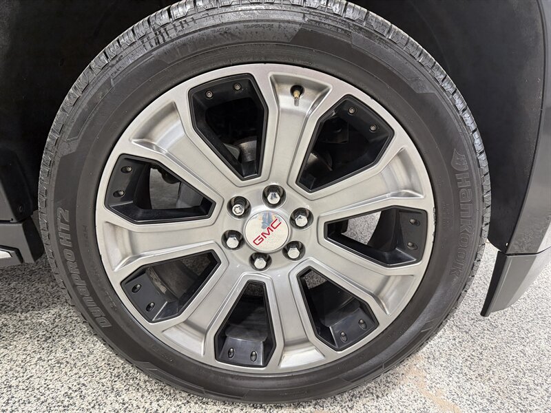 2018 GMC Yukon Denali   - Photo 26 - Rochelle, IL 61068
