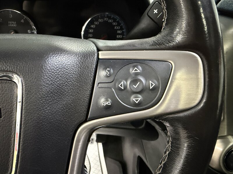 2018 GMC Yukon Denali   - Photo 8 - Rochelle, IL 61068