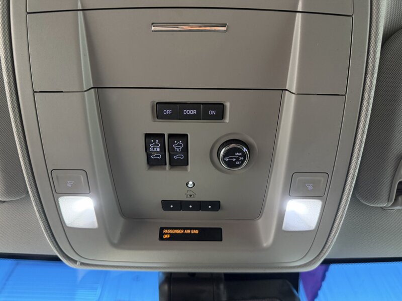 2018 GMC Yukon Denali   - Photo 12 - Rochelle, IL 61068