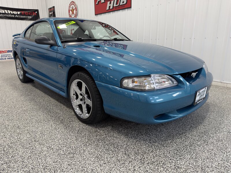 1995 Ford Mustang GT   - Photo 1 - Rochelle, IL 61068