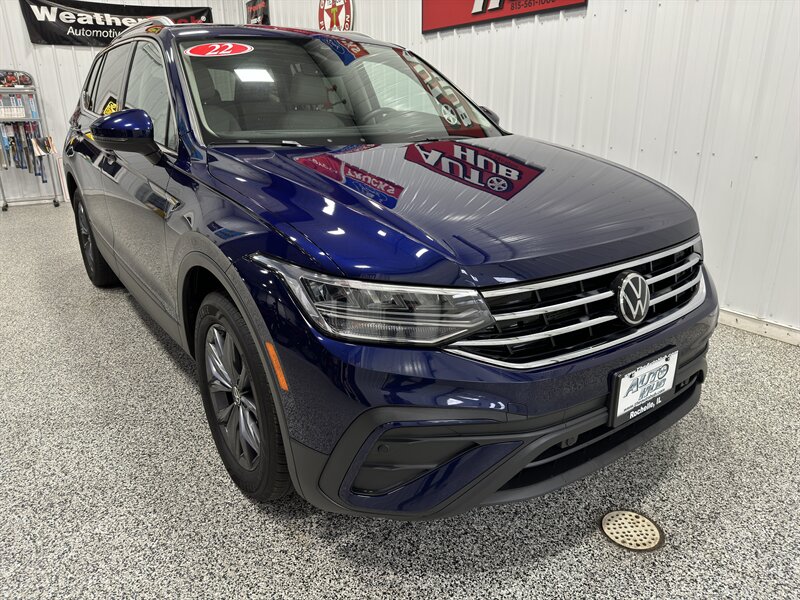 2022 Volkswagen Tiguan 2.0T SE 4Motion   - Photo 2 - Rochelle, IL 61068