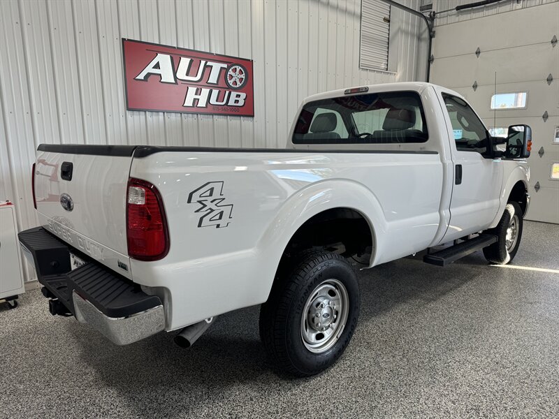 2016 Ford F-350 XL   - Photo 6 - Rochelle, IL 61068