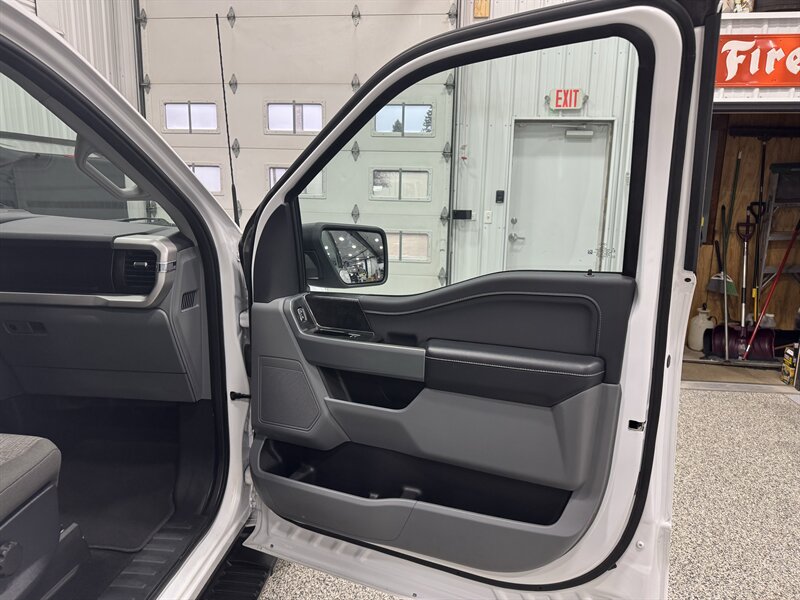 2023 Ford F-150 XLT   - Photo 29 - Rochelle, IL 61068