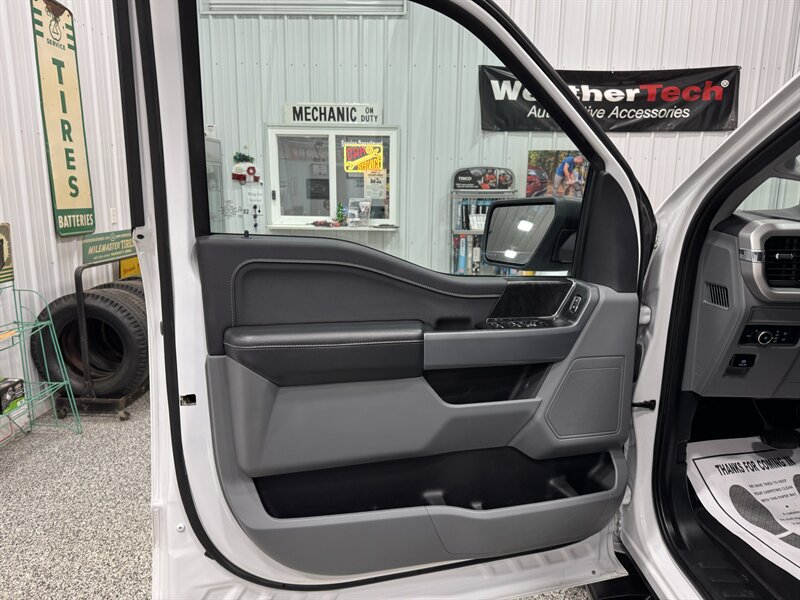 2023 Ford F-150 XLT   - Photo 26 - Rochelle, IL 61068