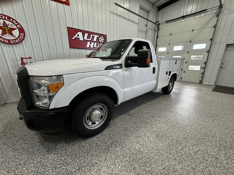 2015 Ford F-250 Super Duty XL   - Photo 2 - Rochelle, IL 61068