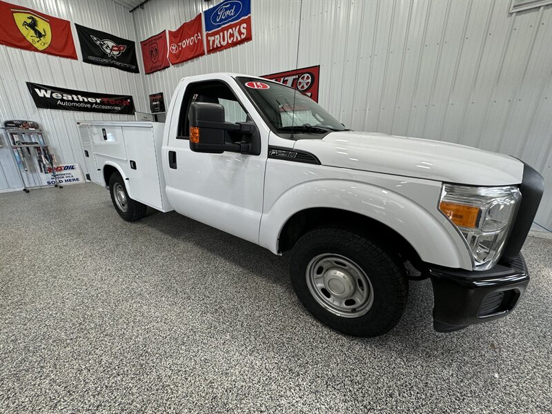 2015 Ford F-250 Super Duty XL   - Photo 5 - Rochelle, IL 61068