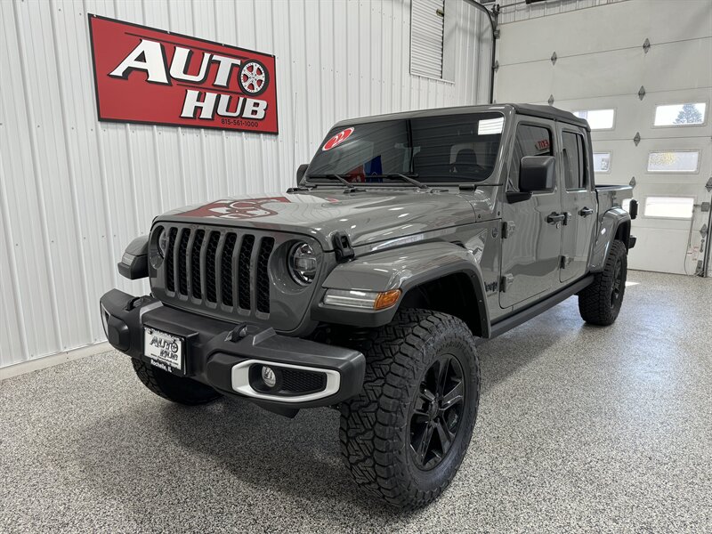 2022 Jeep Gladiator Sport S   - Photo 1 - Rochelle, IL 61068