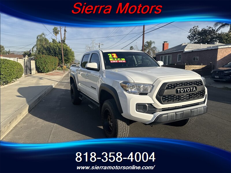 2022 Toyota Tacoma SR5 V6  