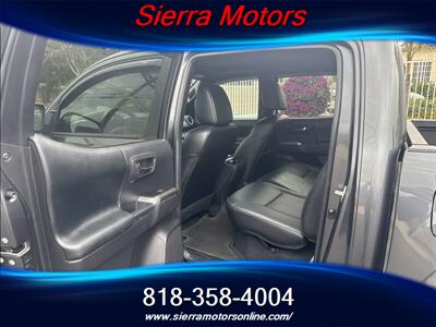 2022 Toyota Tacoma Limited   - Photo 10 - North Hollywood, CA 91606