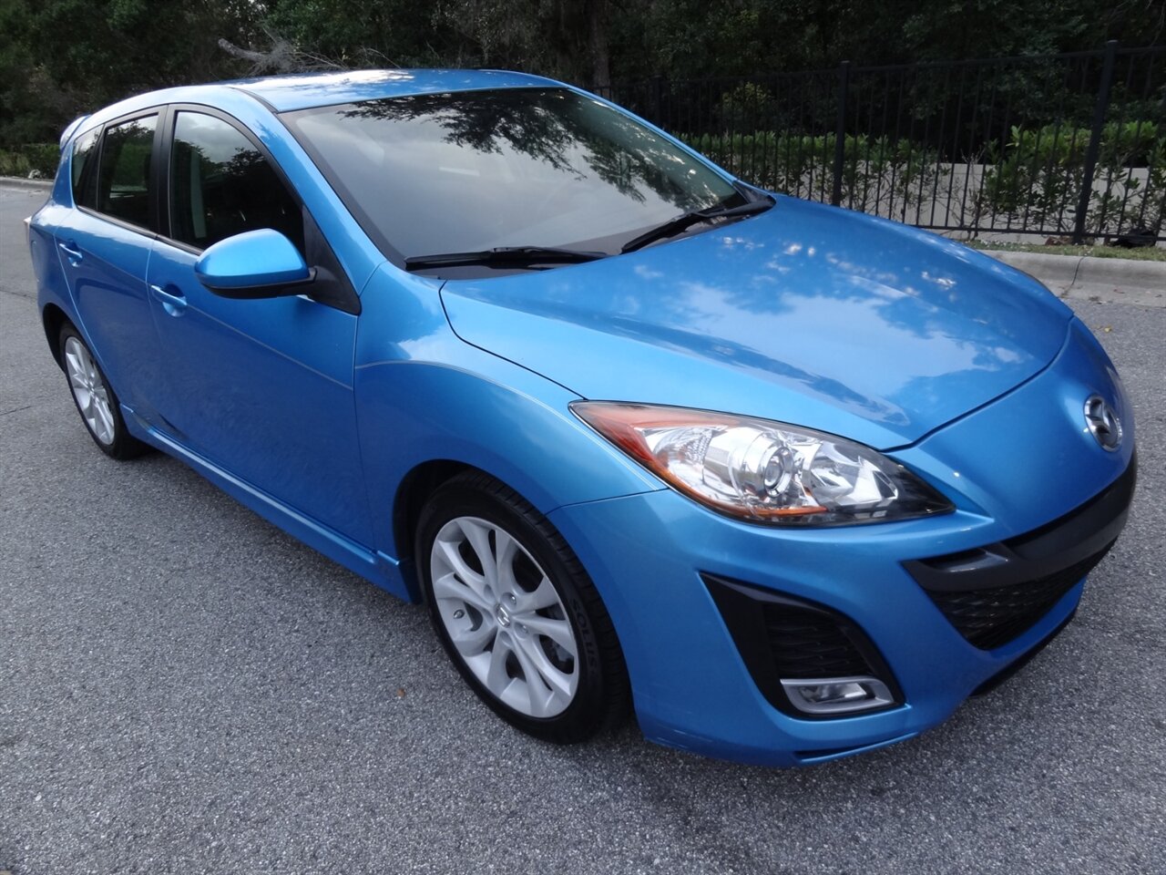 2011 Mazda Mazda3 s Sport   - Photo 1 - Deland, FL 32720