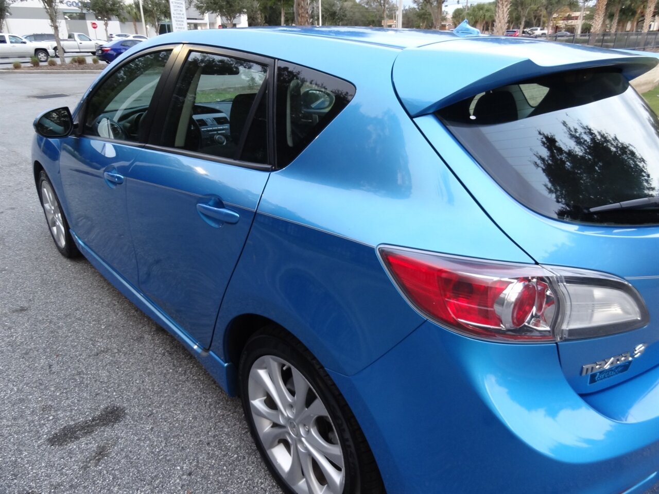 2011 Mazda Mazda3 s Sport   - Photo 12 - Deland, FL 32720