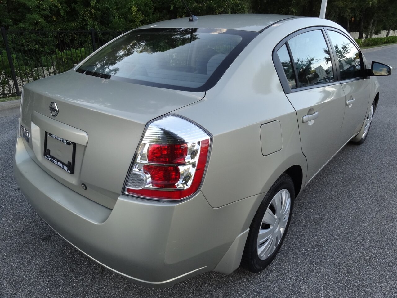 2008 Nissan Sentra 2.0   - Photo 3 - Deland, FL 32720