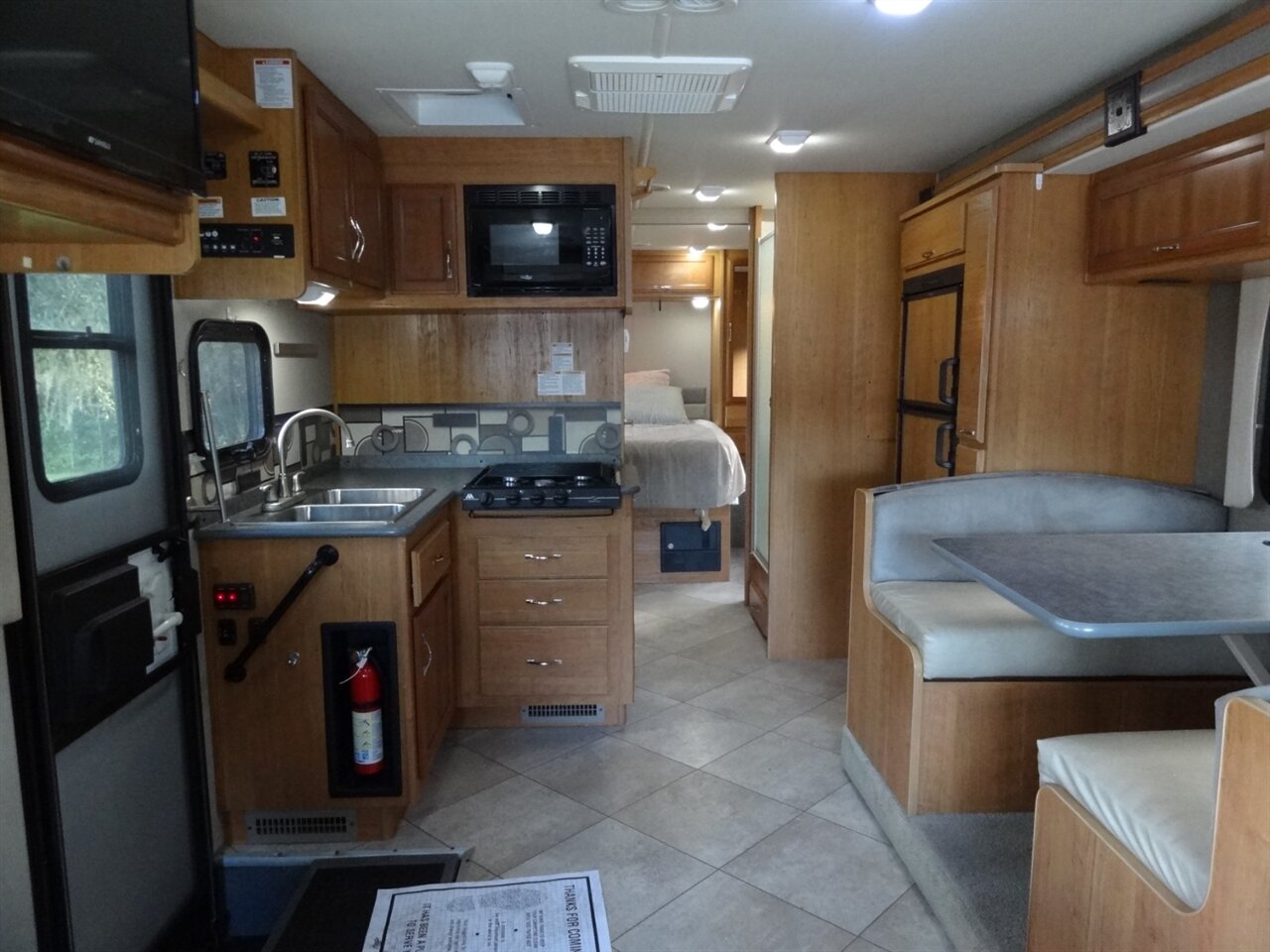 2015 Fleetwood Flair 26D Class A - Photo 44 - Deland, FL 32720