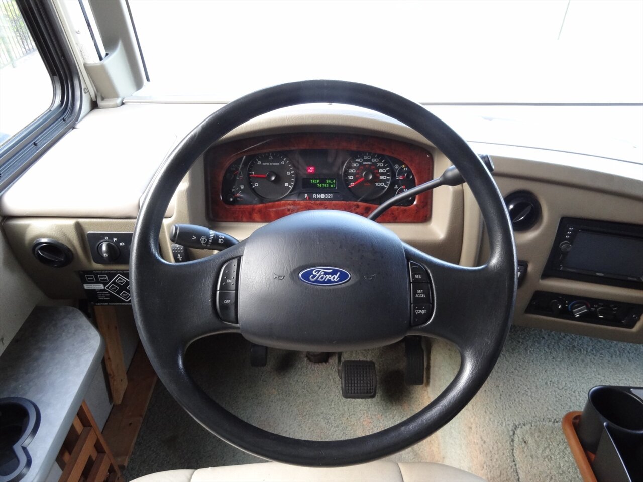 2015 Fleetwood Flair 26D Class A - Photo 40 - Deland, FL 32720